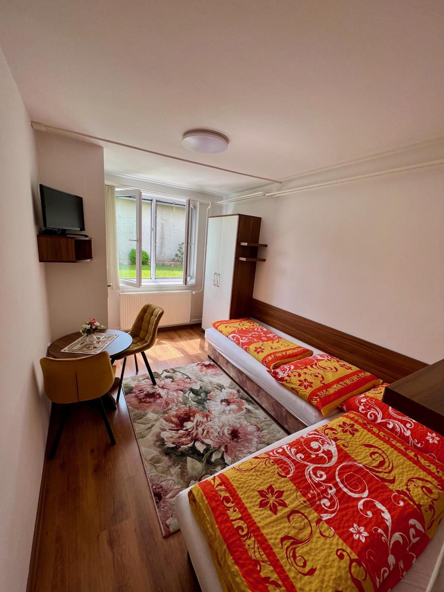 Privat Agnesa Hotel Bölényfalu Kültér fotó